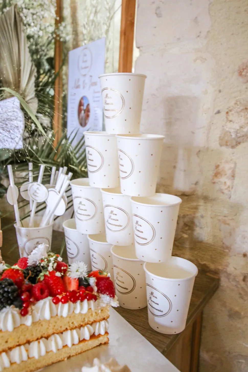 8 GOBELETS CARTON 1ER ANNIVERSAIRE 255ML BLANC