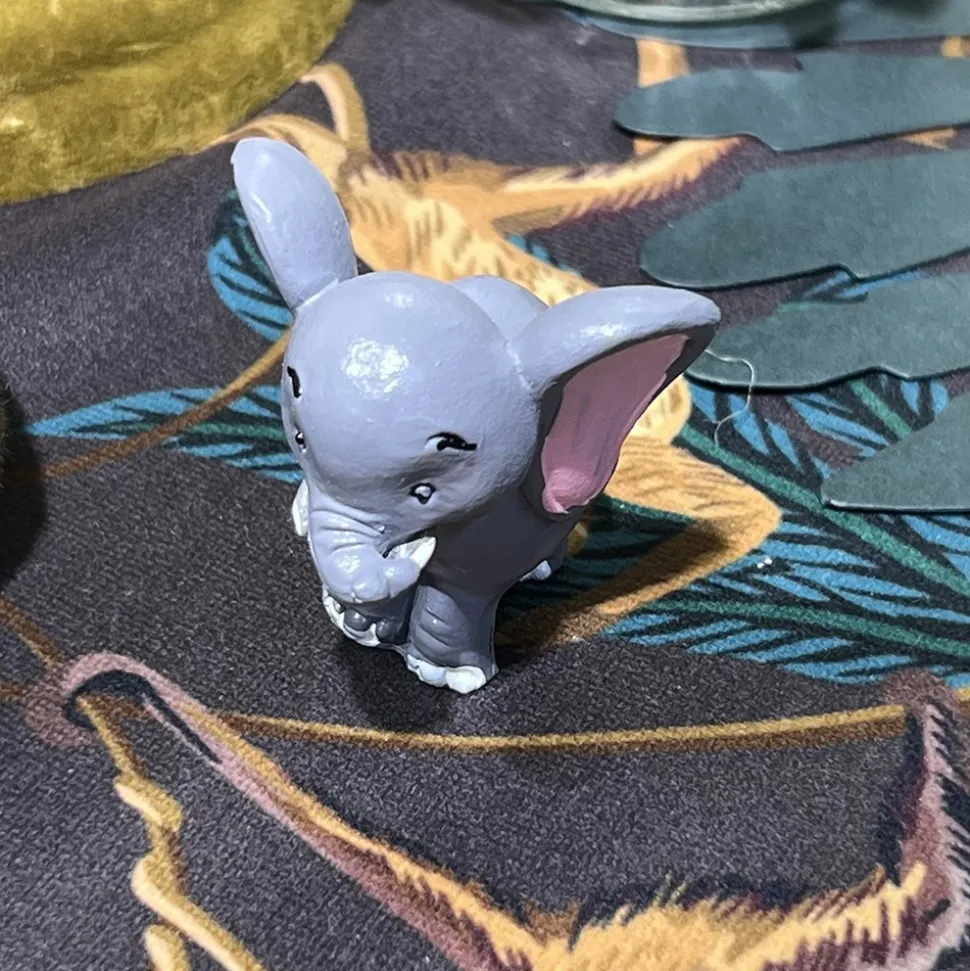 ÉLÉPHANT EN RÉSINE 5X3X3CM