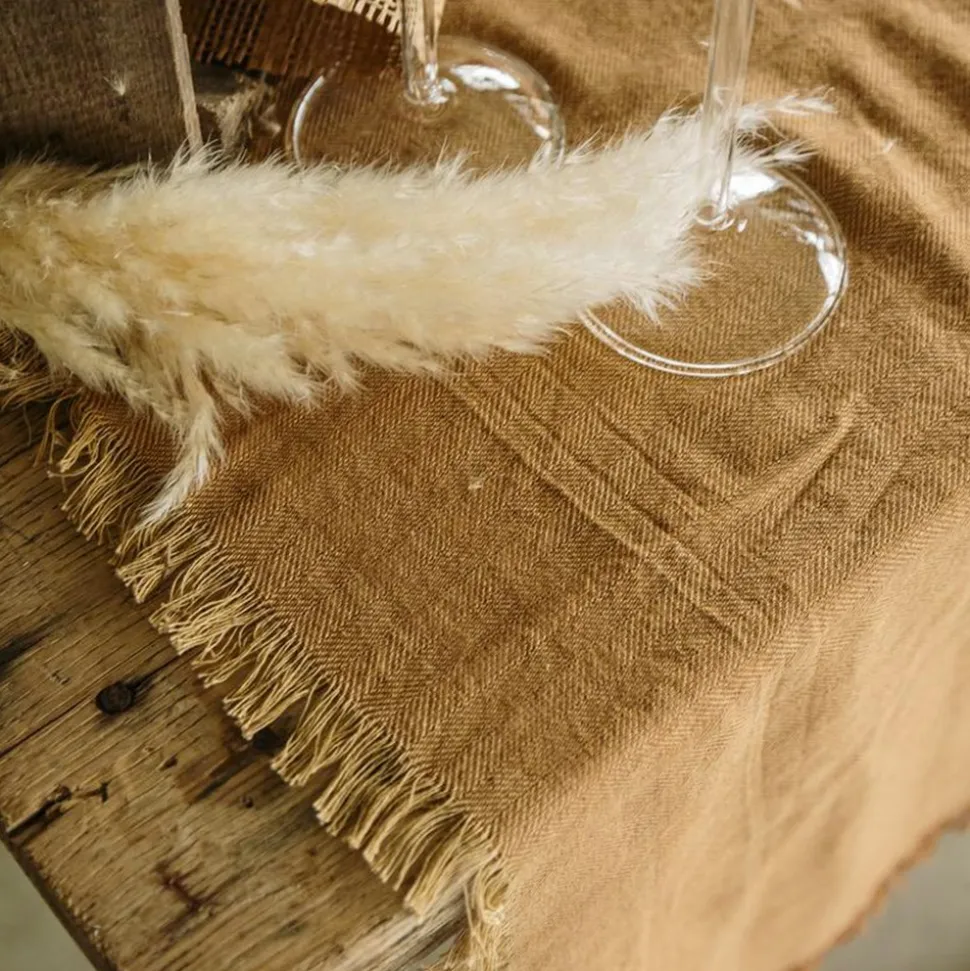 NAPPE COTON EFFILOCHÉE LAVABLE 1.4X2.4M CAMEL